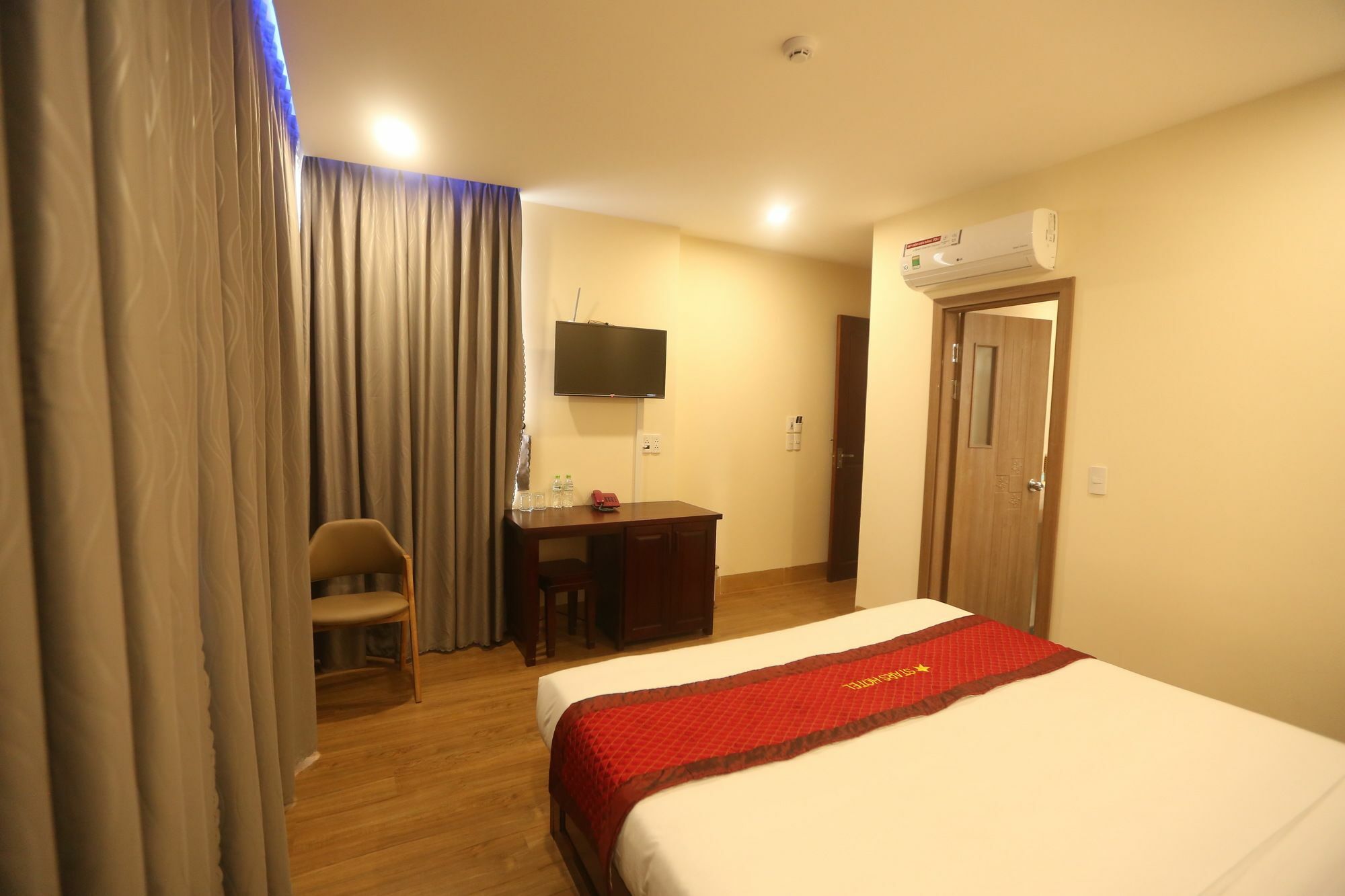 Stars Hotel ดานัง ภายนอก รูปภาพ